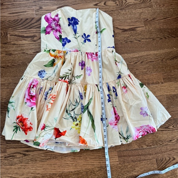 EXPRESS tiered yellow floral Babydoll Strapless mini Dress size 8 - Picture 4 of 12